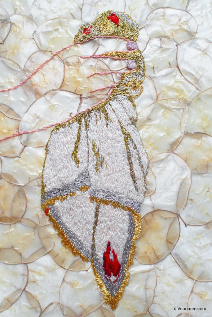 Laure Andre : D'apparence surréaliste, ses créations expérimentent les strates de l'intime, du corporel, du religieux, du médical et du quotidien.